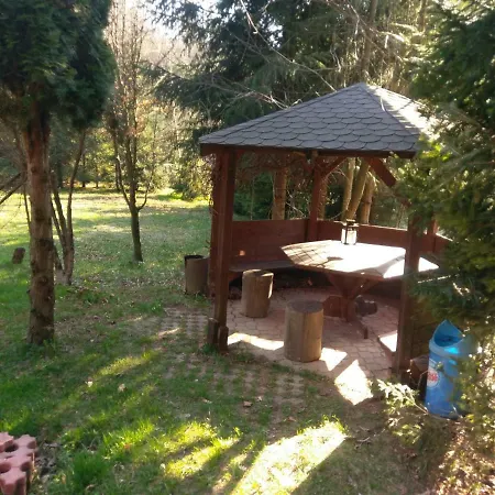 Góralski Dom W Parku Krajobrazowym Casa de Férias *